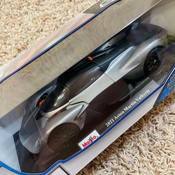 2021 Aston Martin Valkyrie 1:18 Special Edition Diecast Model Car by Maisto - Picture 1 of 6